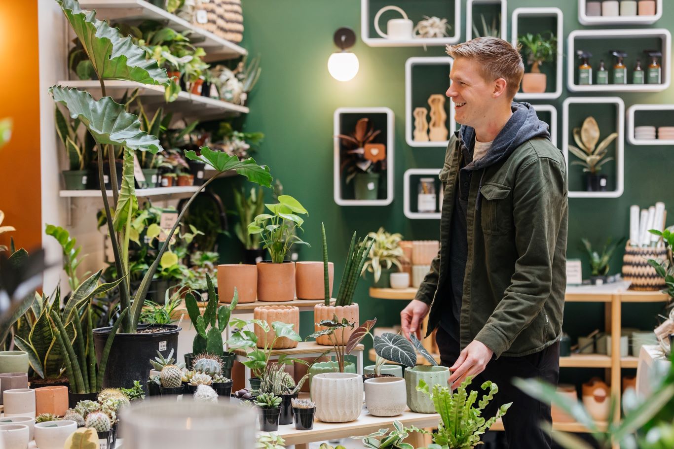 <p>COMMUNICATION STUDIES DEGREE</p>