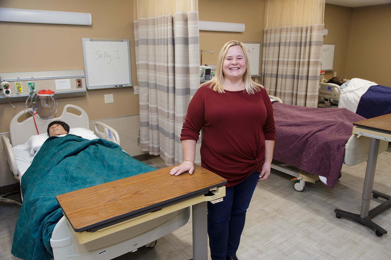 <p>NURSING DEGREE</p>